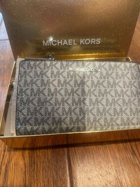 Michael Kors Black Gray Monogram Zip Wallet